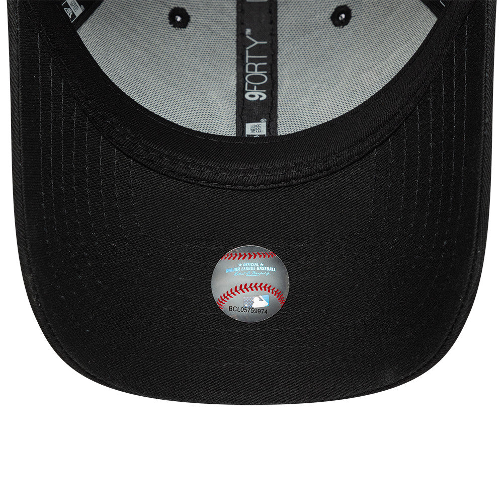 New York Yankees MLB Apple Icon 9Forty Strapback Black Official Team Hat Sports Fan Cap