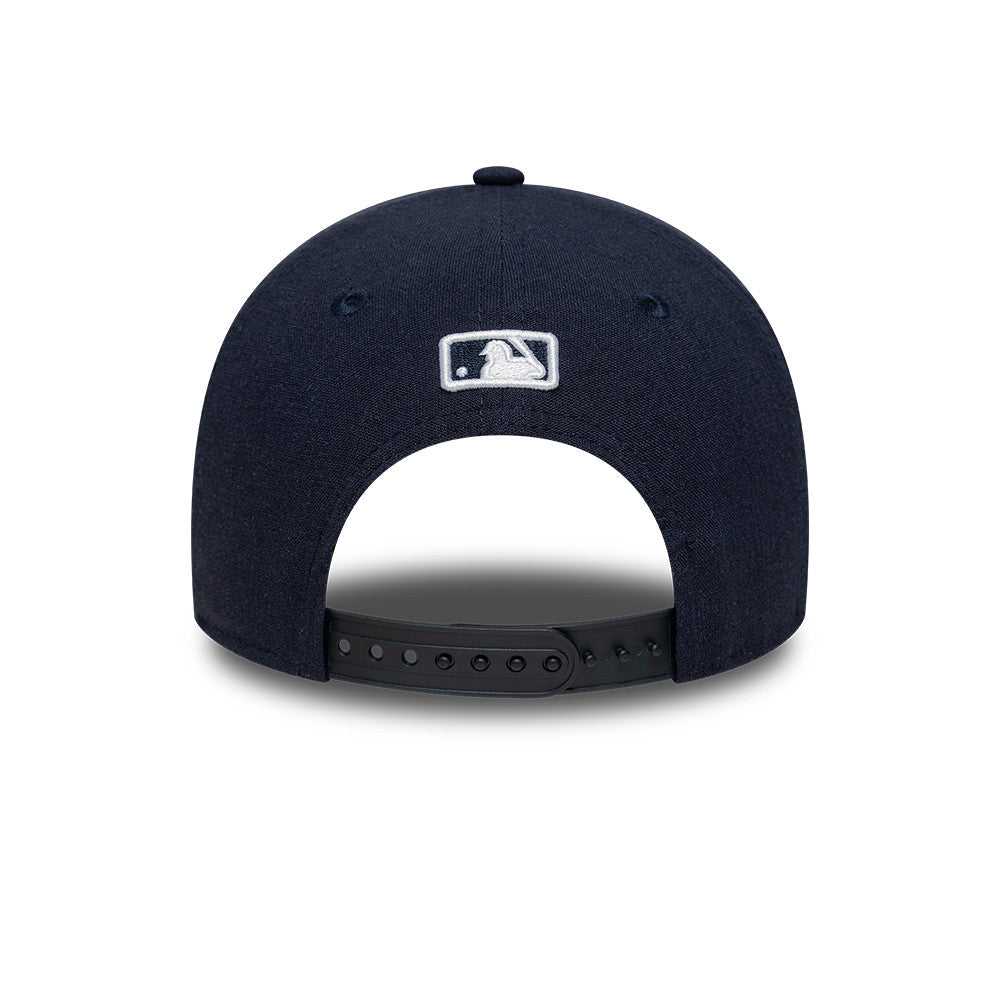 New York Yankees MLB Linnen 9FORTY M Crown Snapback New Era Navy Official Team Hat Sports Fan Cap
