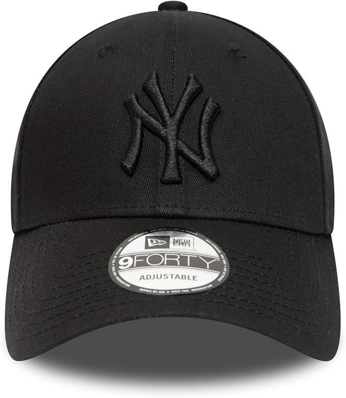 New York Yankees MLB League Essential 9FORTY Strapback New Era Black/Black Official Team Hat Sports Fan Cap