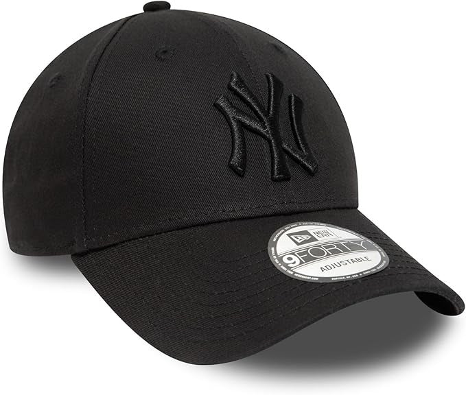 New York Yankees MLB League Essential 9FORTY Strapback New Era Black/Black Official Team Hat Sports Fan Cap
