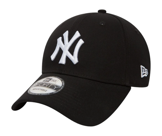 New York Yankees MLB League Essential 9FORTY Strapback New Era Black/White Official Team Hat Sports Fan Cap