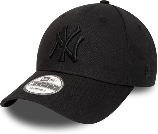 New York Yankees MLB League Essential 9FORTY Strapback New Era Black/Black Official Team Hat Sports Fan Cap